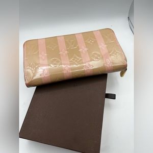 LOUIS VUITTON Vernis Rayure Zippy Wallet Long Wallet Beige TN0116